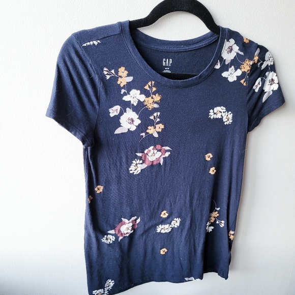 🚫 SOLD: Navy Floral Tee - Picture 2 of 4